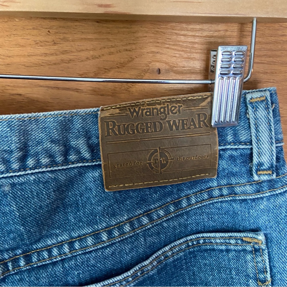 Wrangler Rugged Wear vintage 90s straight leg jeans - Picture 3 of 5